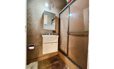 Venta departamento 3 dormitorios con cochera calle Peron