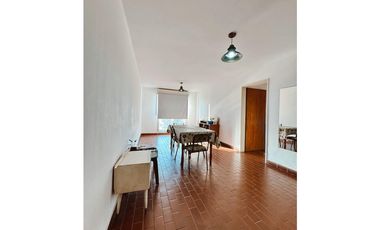 Venta departamento 3 dormitorios con cochera calle Peron