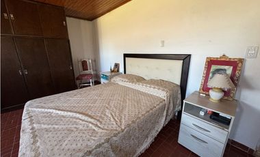 Vendo Casa con Amplio Terreno en Concepción del Uruguay, Entre Ríos