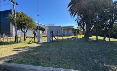 Vendo Casa con Amplio Terreno en Concepción del Uruguay, Entre Ríos