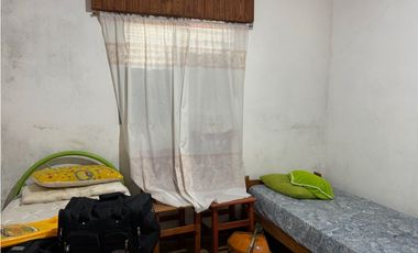 Vendo Casa con Amplio Terreno en Concepción del Uruguay, Entre Ríos