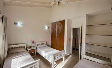 ALQUILER EN PINAMAR TEMPORADA 2026! TRIPLEX EN DE LAS HESPÉRIDES 1693