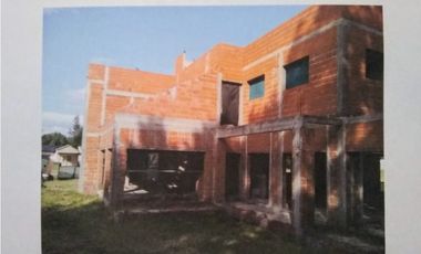 Casa en Construcción en barrio Altos de Brandsen