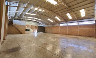 BODEGA Y LOCAL COMERCIAL  EN RENTA, GUSTAVO DIAZ 700m2,SAHUAYO MICH.