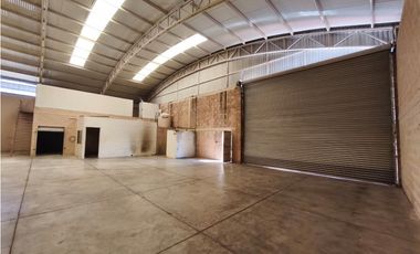 BODEGA Y LOCAL COMERCIAL  EN RENTA, GUSTAVO DIAZ 700m2,SAHUAYO MICH.