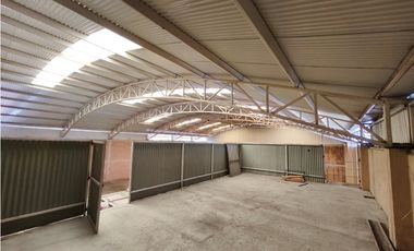BODEGA Y LOCAL COMERCIAL  EN RENTA, GUSTAVO DIAZ 700m2,SAHUAYO MICH.