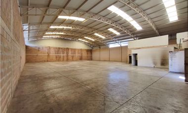 BODEGA Y LOCAL COMERCIAL  EN RENTA, GUSTAVO DIAZ 700m2,SAHUAYO MICH.