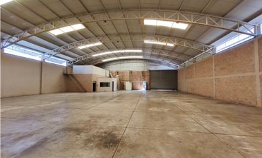 BODEGA Y LOCAL COMERCIAL  EN RENTA, GUSTAVO DIAZ 700m2,SAHUAYO MICH.