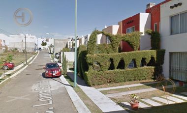 Casa en condominio en Col. Loma Larga a 15 min. de C.U. Morelia, Michoacán.