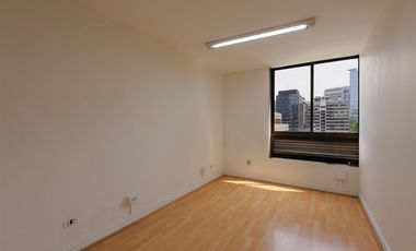 Oficina en Venta en Apoquindo / Metro el Golf