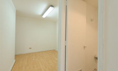 Oficina en Venta en Apoquindo / Metro el Golf