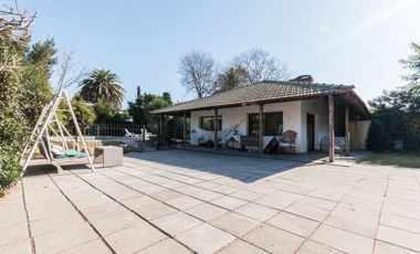 Casa en Venta en José Mármol.