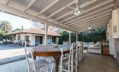 Casa en Venta en José Mármol.