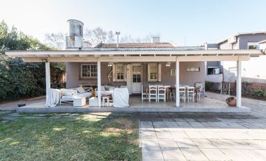 Casa en Venta en José Mármol.