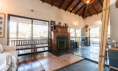 Casa en Venta en José Mármol.