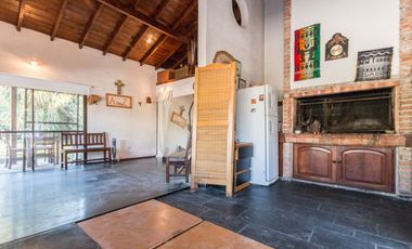 Casa en Venta en José Mármol.