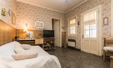 Casa en Venta en José Mármol.