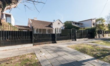 Casa en Venta en José Mármol.