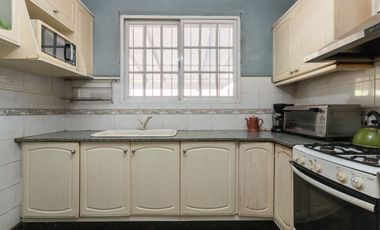 Casa en Venta en José Mármol.