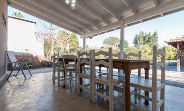 Casa en Venta en José Mármol.