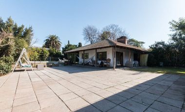 Casa en Venta en José Mármol.