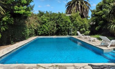 Casa en Venta en José Mármol.