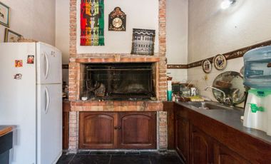 Casa en Venta en José Mármol.