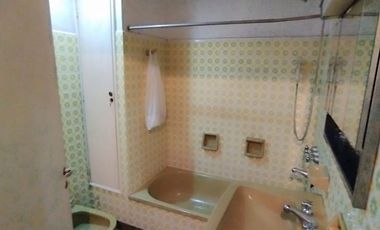 VENTA CASA DE TRES AMB.