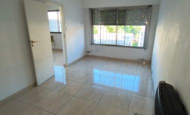 Casa PH en venta en Wilde Centro