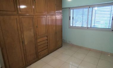 Casa PH en venta en Wilde Centro