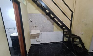 Casa PH en alquiler en Lanus Este