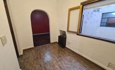 Casa PH en alquiler en Lanus Este