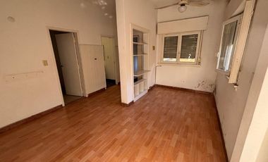 Casa PH en venta en Barrio Parque