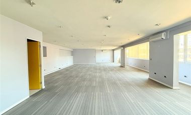 Oficina en Venta en Metro Santa Isadel