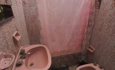 00036 Amplia casa para 10 personas sobre Av. Principal en Villa Cura Brochero