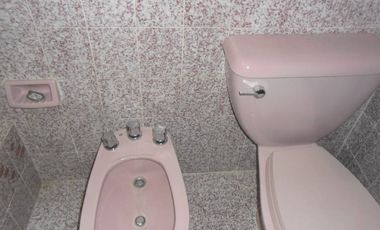 00036 Amplia casa para 10 personas sobre Av. Principal en Villa Cura Brochero