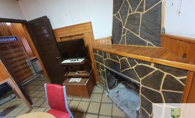 00036 Amplia casa para 10 personas sobre Av. Principal en Villa Cura Brochero