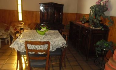 00036 Amplia casa para 10 personas sobre Av. Principal en Villa Cura Brochero