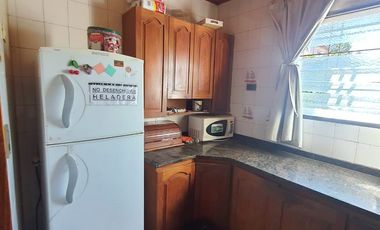 00036 Amplia casa para 10 personas sobre Av. Principal en Villa Cura Brochero