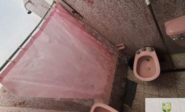 00036 Amplia casa para 10 personas sobre Av. Principal en Villa Cura Brochero