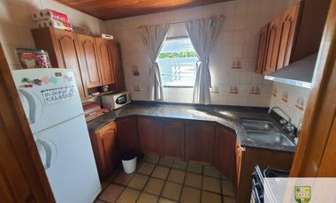 00036 Amplia casa para 10 personas sobre Av. Principal en Villa Cura Brochero