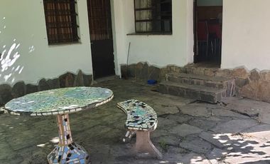 00036 Amplia casa para 10 personas sobre Av. Principal en Villa Cura Brochero
