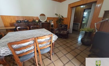 00036 Amplia casa para 10 personas sobre Av. Principal en Villa Cura Brochero