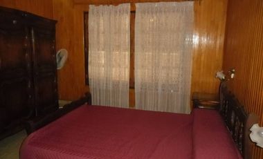 00036 Amplia casa para 10 personas sobre Av. Principal en Villa Cura Brochero