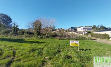 Lote en venta de 612m² en Sierra de los Padres. Sobre calle asfaltada. Vista.