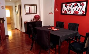 Casa en alquiler c/ cochera en Flores