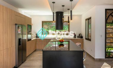 Casa en venta en Valle Escondido