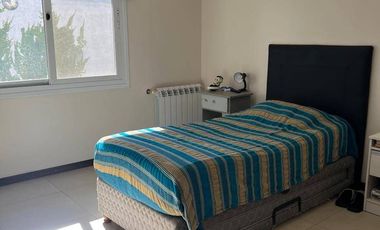 Casa en venta c/ cochera en Luján de Cuyo