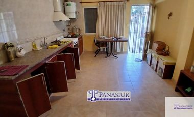 Casa en venta c/ cochera en 9 de Julio
