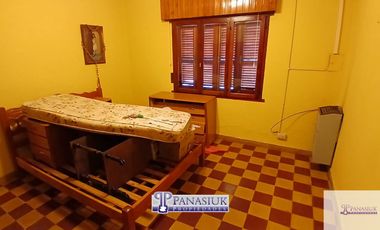 Casa en venta c/ cochera en 9 de Julio